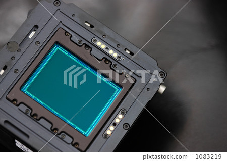數碼相機背面的大型CCD傳感器 1083219