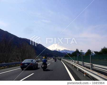 Feeling refreshed 1085964