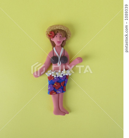 Women of hula dance Women of hula dance 1089339