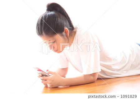 青少年 遊戲 電腦遊戲 1091829