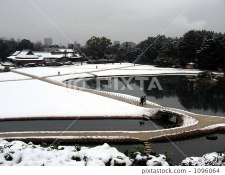 岡山後樂園·Enkyutei的雪景 1096064