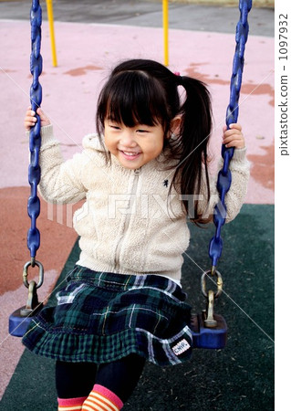 I love swings ♪ I love swings ♪ 1097932