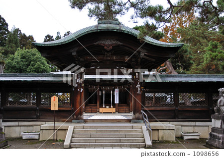 圖庫照片: 神殿入口 上杉神社 米澤市