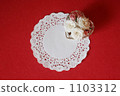 Roses in a heart shaped wire basket 1103312