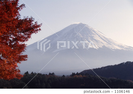 Mt. Fuji in autumn 1106146