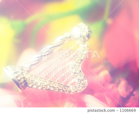 harp, brooch, pin 1106669