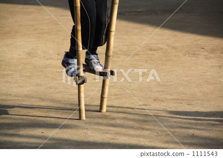 stilts 1111543