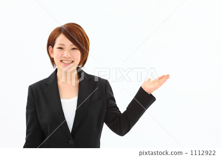 握她的手的婦女 1112922