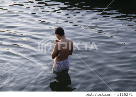 洗澡 沐浴 祈禱 1116271