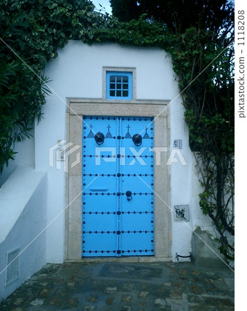 The door of the sedile buside 3 1118208