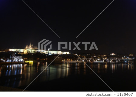 Night view of Prague 1120407