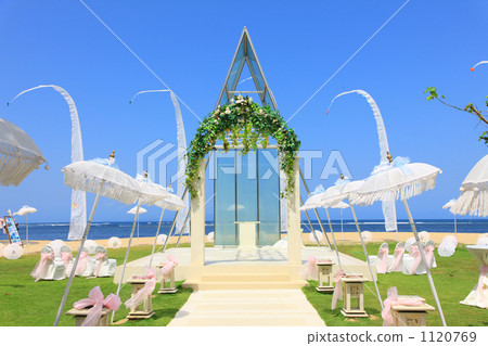 Seaside chapel 1120769
