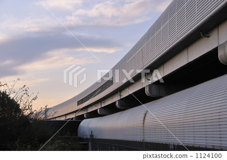 Highway exterior wall Highway exterior wall 1124100