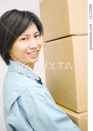 Male carrying baggage 1127888