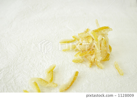 snack go with tea, something served with tea, sugar preserved 1128009