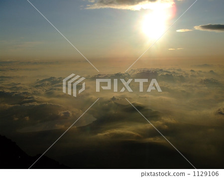 peak of mount fuji, sunrise, morning sun 1129106