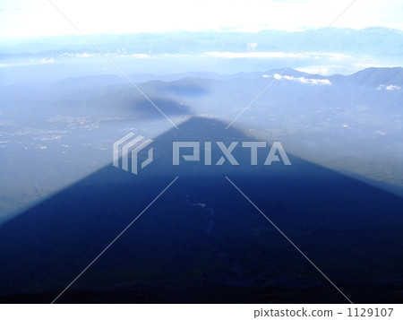 富士山 富士山的陰影下 1129107