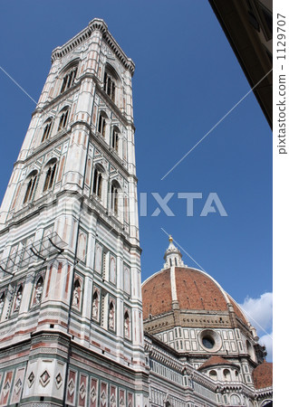 Duomo of Florence and the bell tower of Giotto 1129707