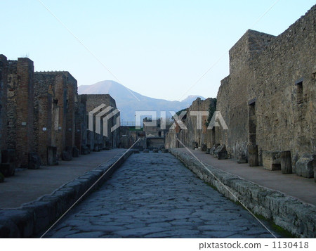 Ruins of Pompeii 1130418