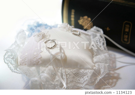 Marriage rings 1134123