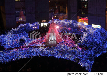 藍色海洋照亮粉紅色白色 藍色海洋照亮粉紅色白色 1134209