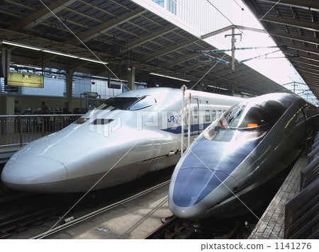 500 series and 700 series 500 series and 700 series 1141276