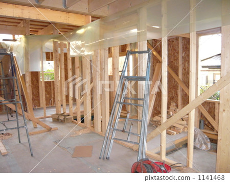 Newly living on the first floor 1141468