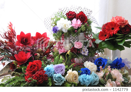 flower arrangement, gerbera, gerberas 1142779