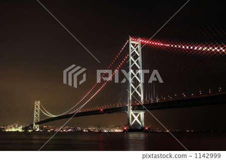 Illumination of the Kobe Akashi Bridge from Awajishima side · Night view 1142999