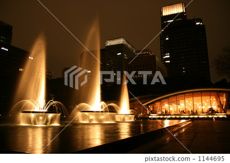 Gold fountain Gold fountain 1144695