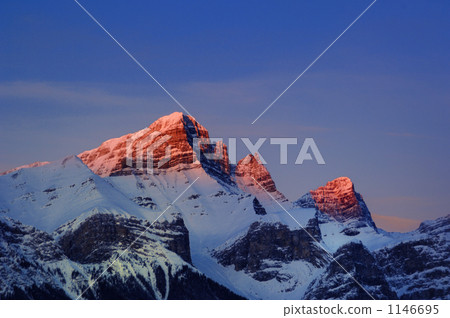 Mt.Randle在晨光中 1146695