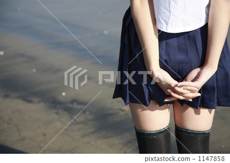 Staring at the sea 1147858