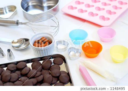 Make chocolate 1148495