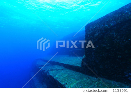 underwater ruins, yonaguni, ocean photograph 1155991