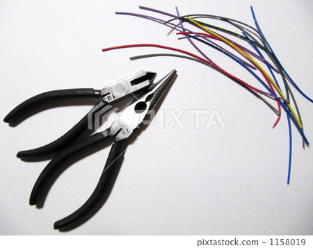 Nipper, pliers and lead wires 1158019