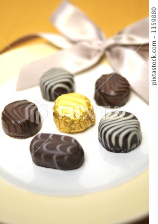 How about chocolate on Valentine's Day? 1159880
