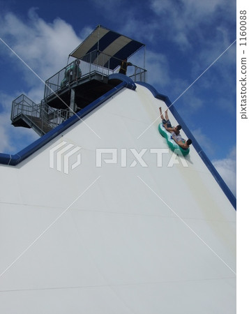 尖叫的兄弟倒退了 1160088