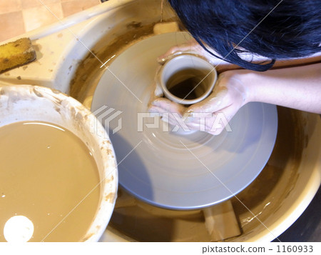 Ceramics class 1160933