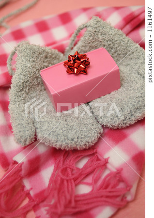 冬天的禮物故事。 1161497