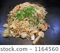 Fried noodles  1164560