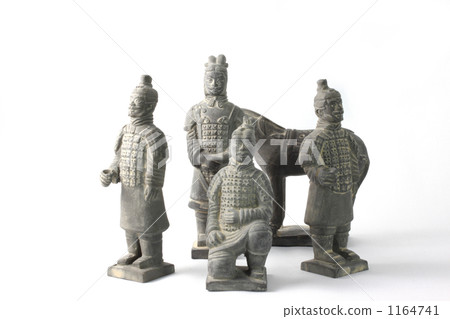 Terracotta Army soldier and horse ceramic figurine set (white background, studio photography) Terracotta Army soldier and horse ceramic figurine set (white background, studio photography) 1164741