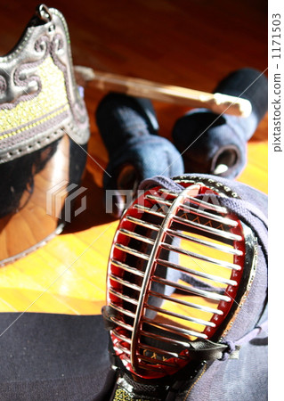 Face, trunk, bamboo sword and small gloves Face, trunk, bamboo sword and small gloves 1171503