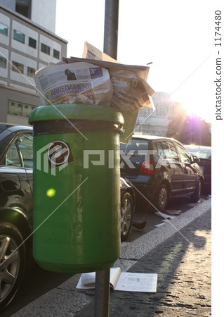 Trash bin in the morning sun 1174480