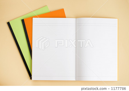 學院筆記和鉛筆 1177786