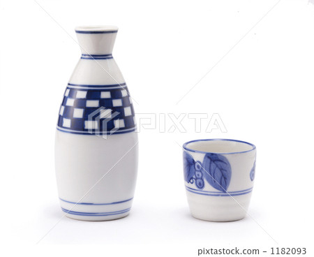 sake cup, deliberately, japanese sake 1182093