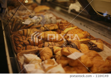 Looks tasty European bread Looks tasty European bread 1184149
