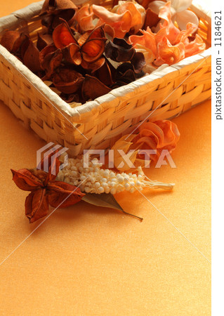 Orange potpourri 1184621