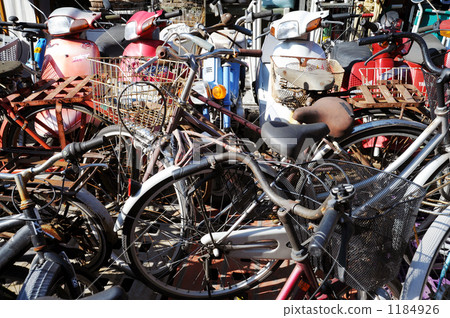 oversize garbage, industrial waste, abandon 1184926