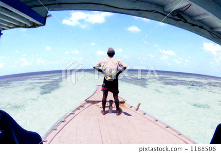 Where is the island? 1188506