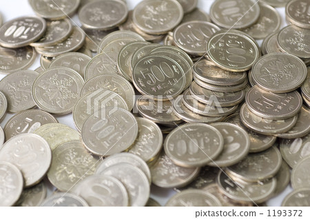 500 yen 500 yen 1193372